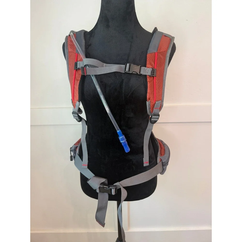 NWOT Topi Hydration Backpack Orange Grey 2L Bladder Hiking Running Trail Bag‎